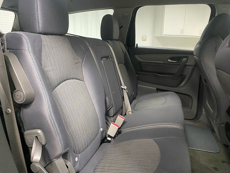 Used 2015 Chevrolet Traverse LT image 13