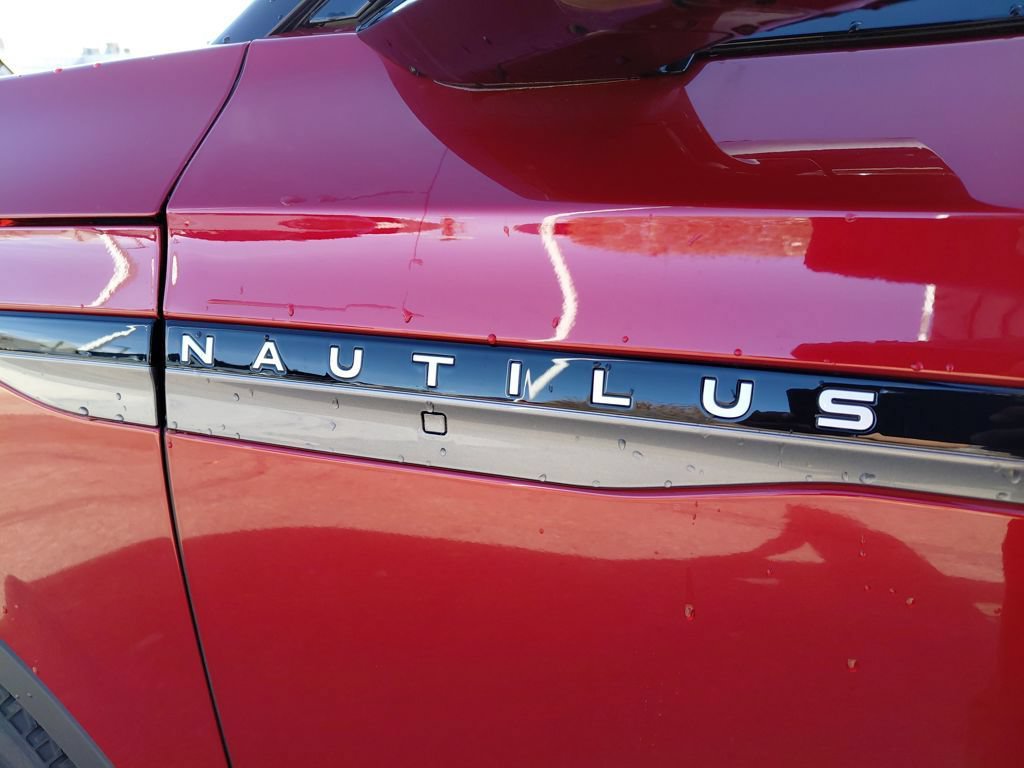 New 2026 Lincoln Nautilus Premier w/ Equipment Group 102A AWD/4WD image 5