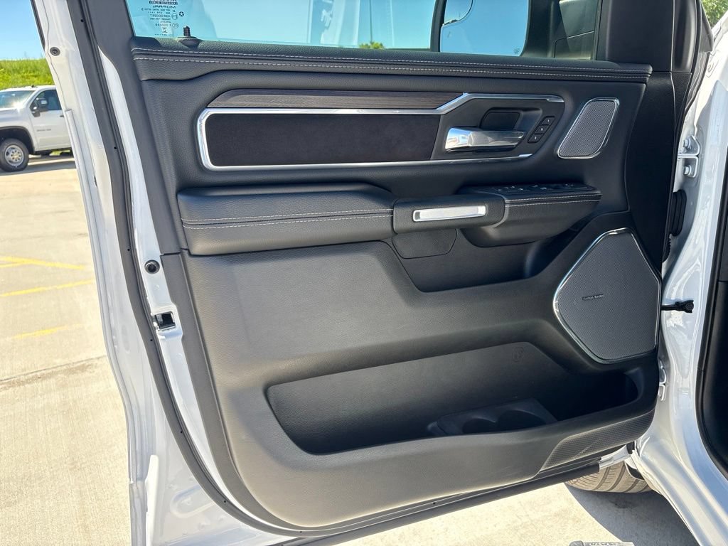 Used 2025 RAM 1500 Laramie w/ Night Edition AWD/4WD image 29