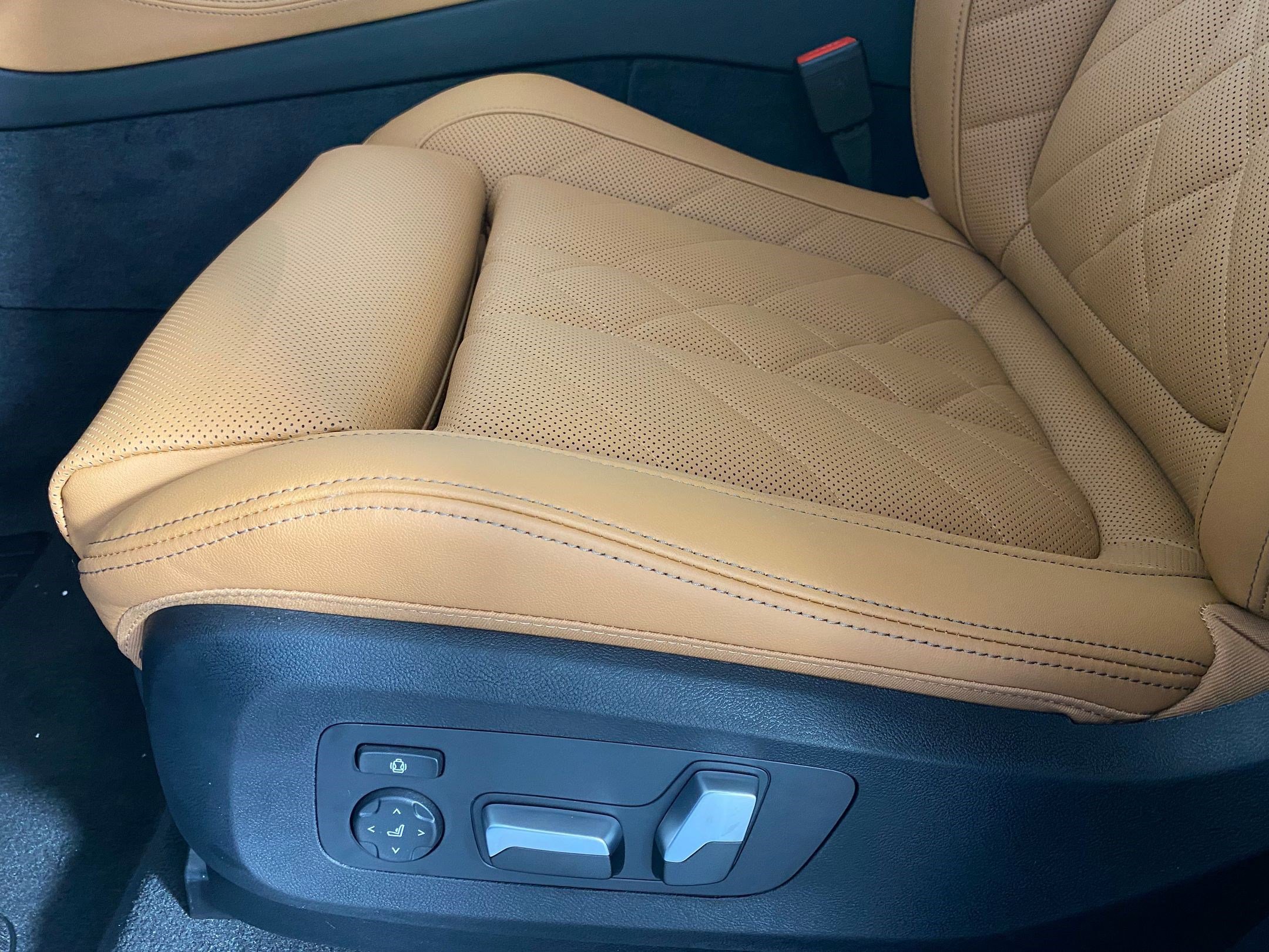 New 2026 BMW X5 sDrive40i w/ M Sport Package image 11