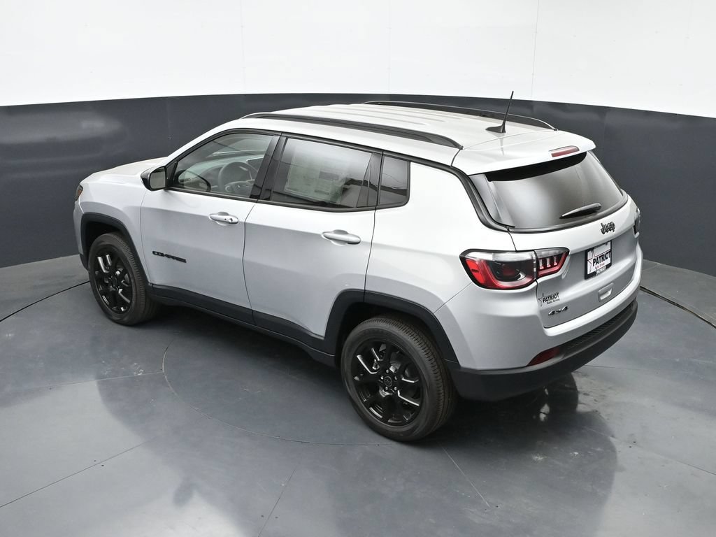 New 2026 Jeep Compass Latitude AWD/4WD image 34