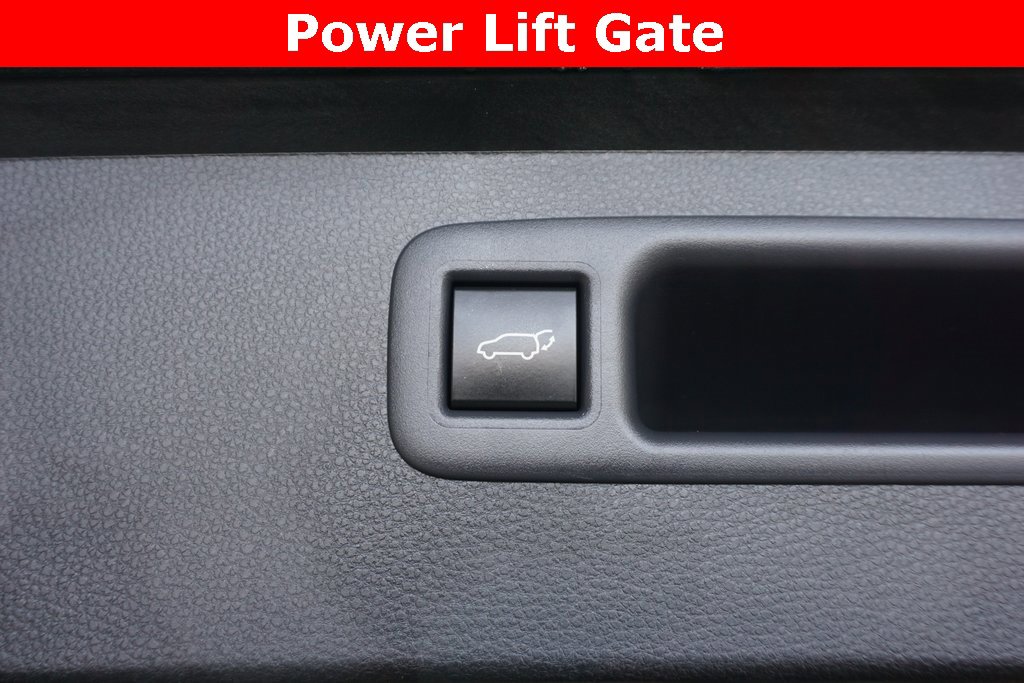 Certified 2023 Toyota Highlander XLE image 16