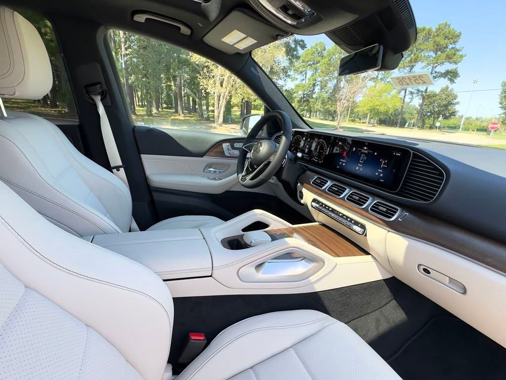 Used 2025 Mercedes-Benz GLE 450e 4MATIC image 18