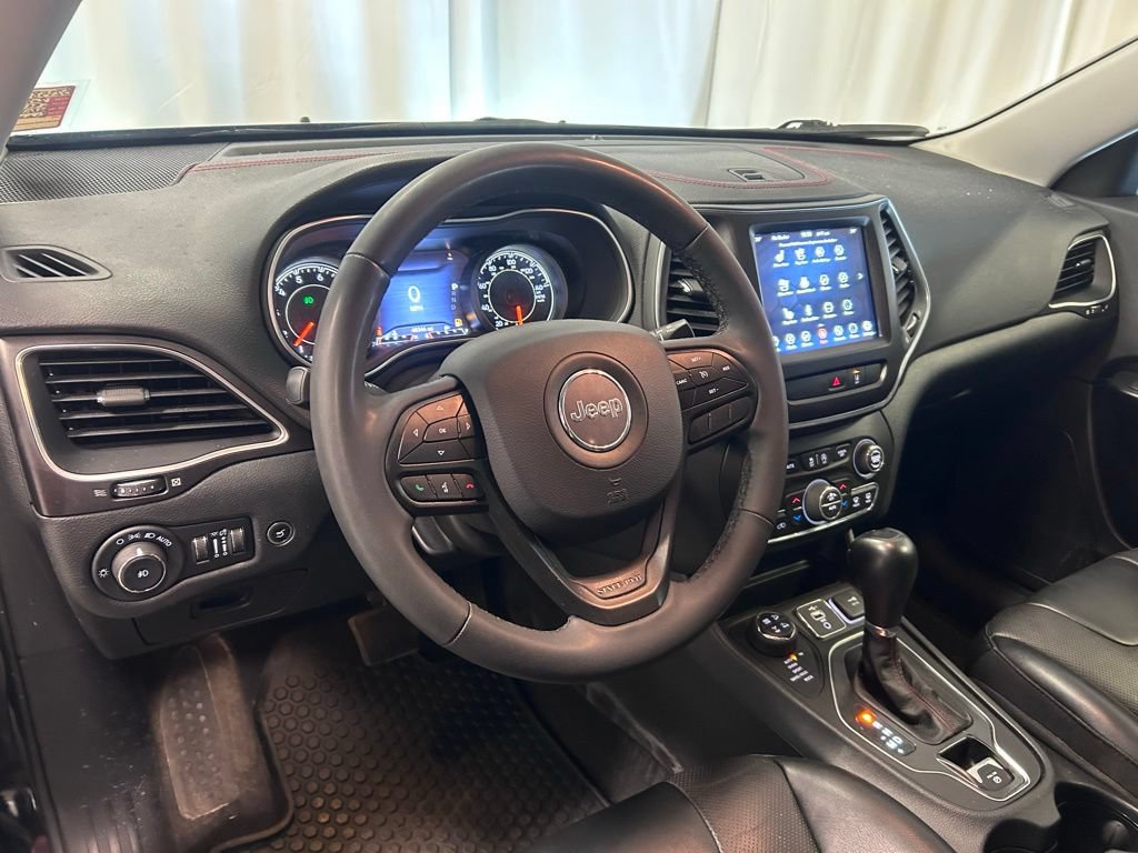 Used 2022 Jeep Cherokee Trailhawk w/ Premium Leather Package AWD/4WD image 2
