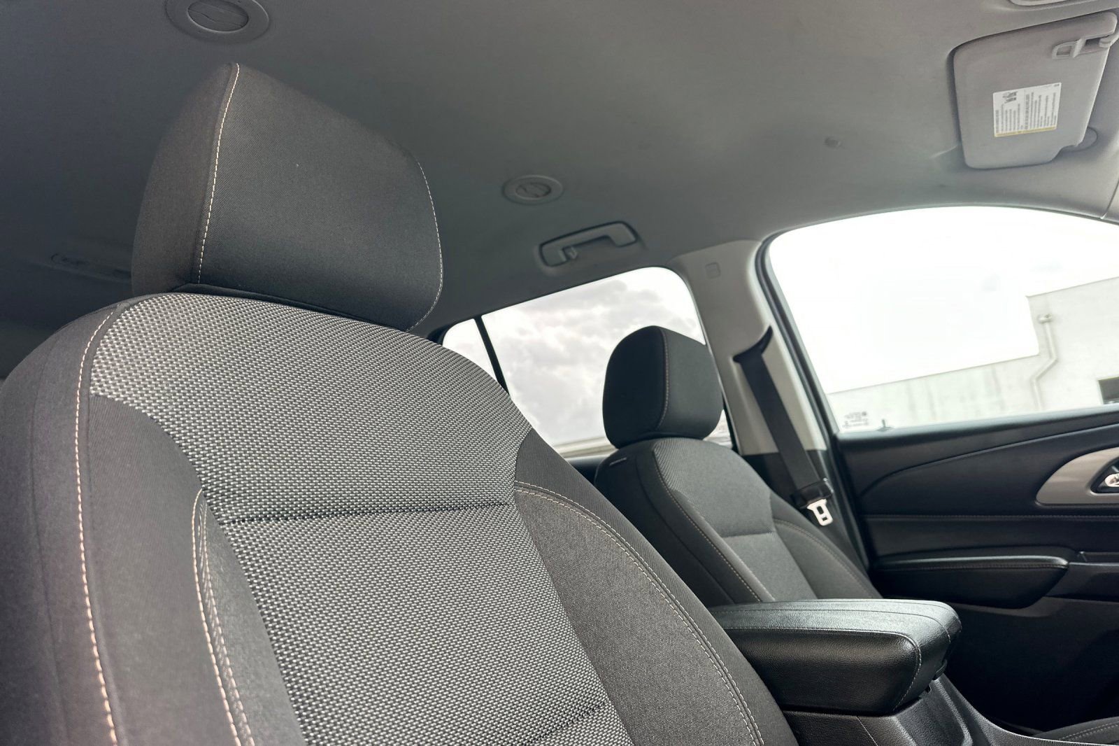 Used 2018 Chevrolet Traverse LT FWD image 22
