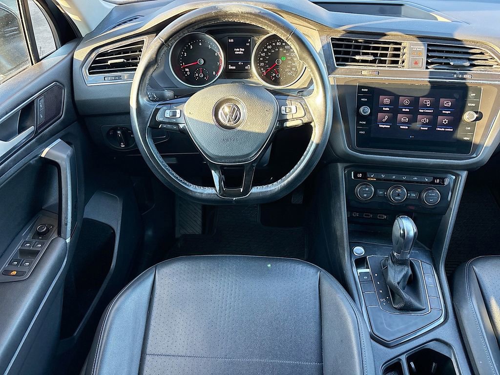 Used 2018 Volkswagen Tiguan SE w/ Front Fog Lights Package image 22