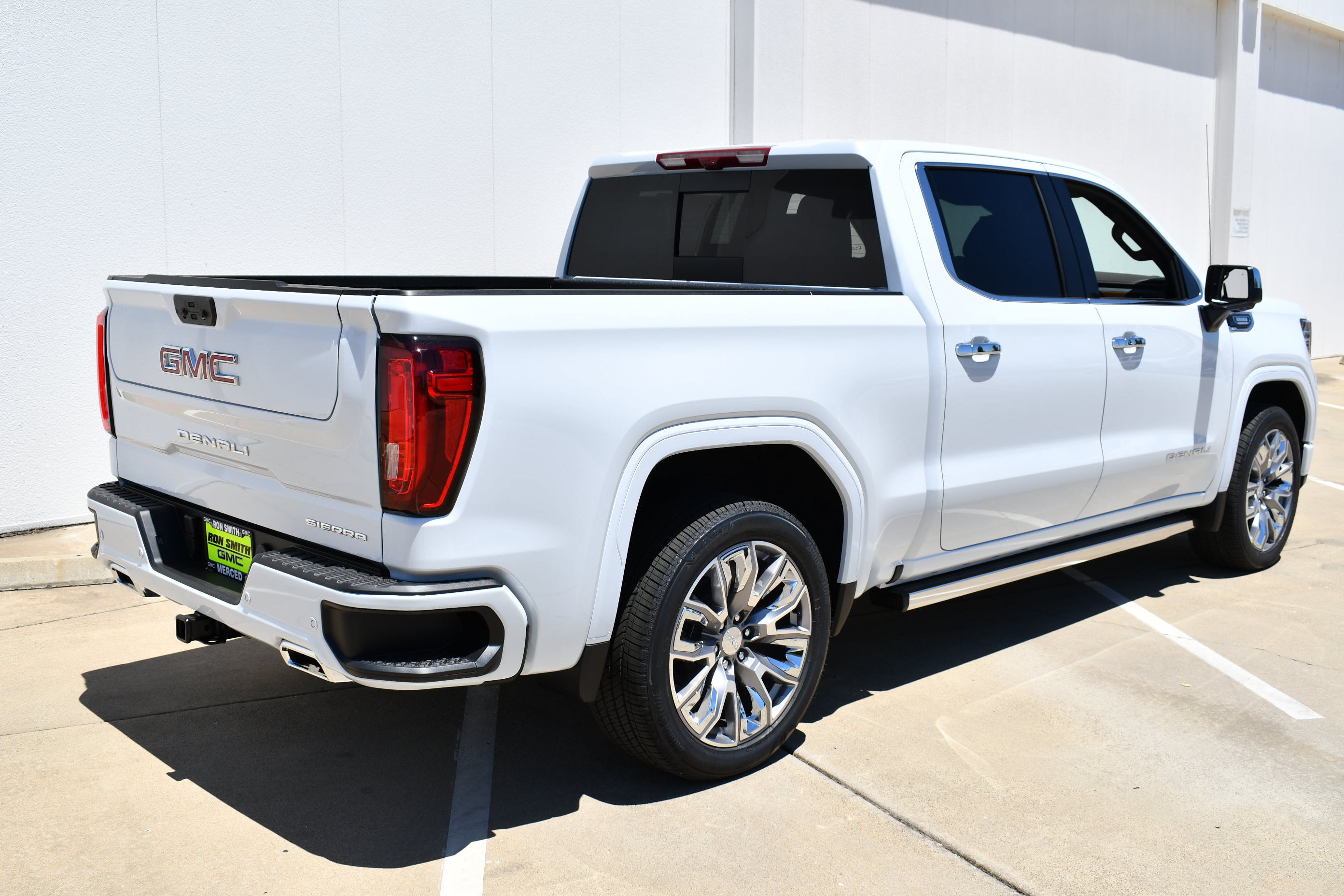 New 2026 GMC Sierra 1500 Denali w/ Denali Reserve Package AWD/4WD image 9