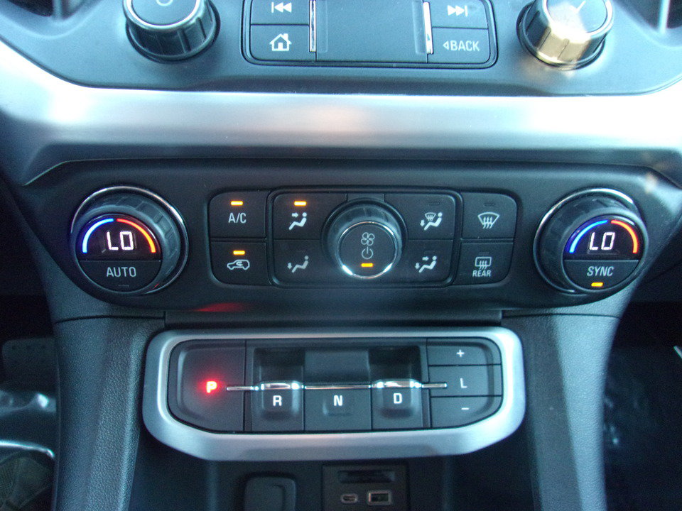 Used 2020 GMC Acadia SLT AWD/4WD image 15