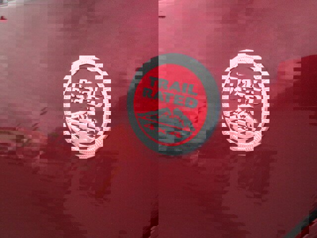 Used 2014 Jeep Cherokee Trailhawk w/ Technology Group image 8