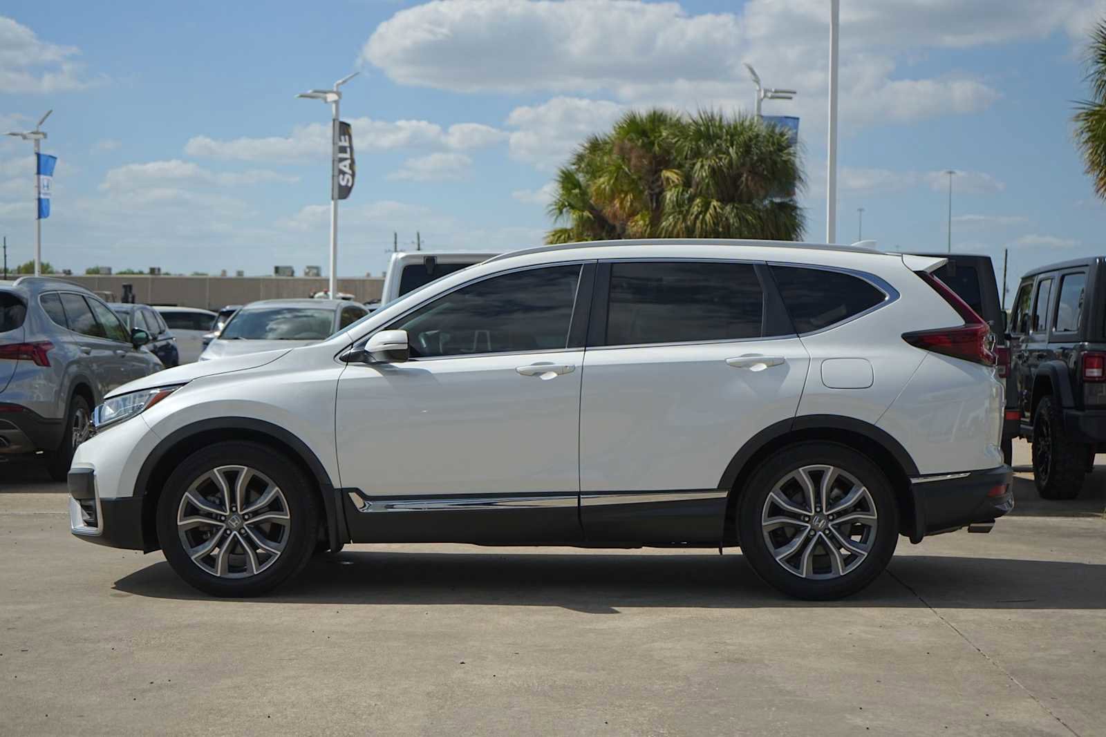 Used 2021 Honda CR-V Touring image 3