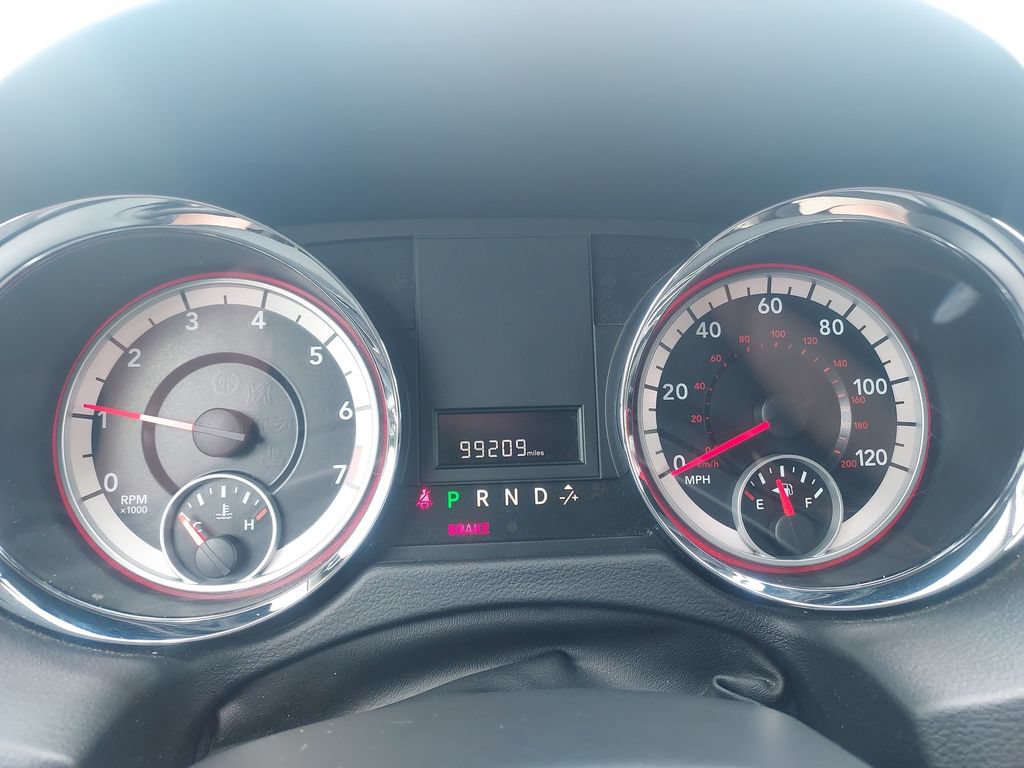 Used 2015 Dodge Grand Caravan SXT FWD image 12