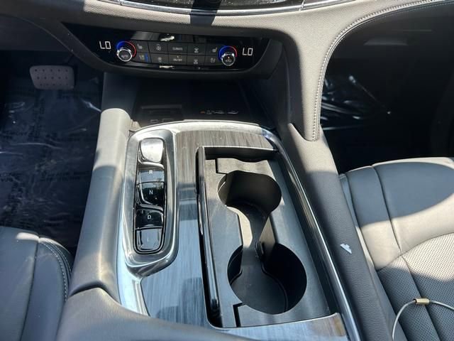 Used 2024 Buick Enclave Premium image 20