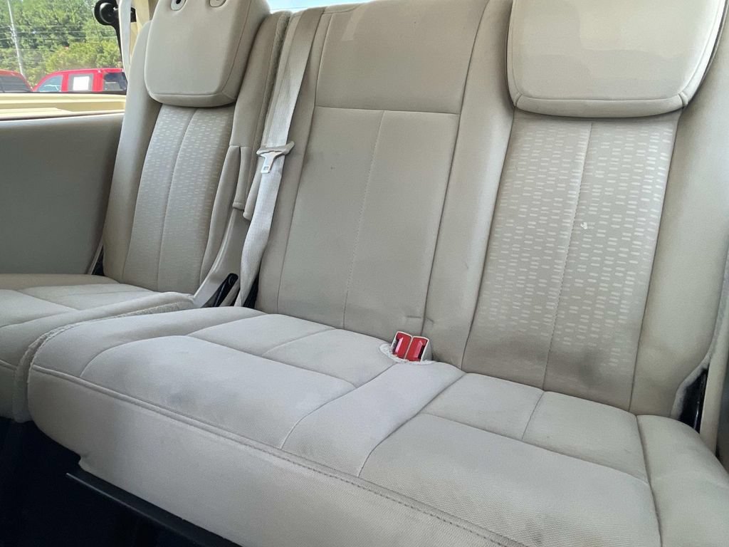 Used 2015 Ford Expedition XLT RWD image 12