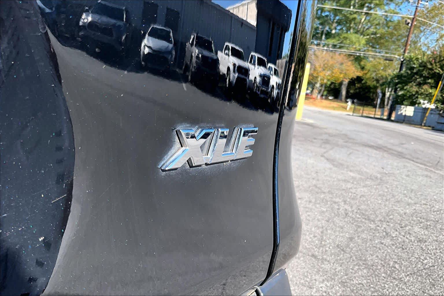 Used 2024 Toyota RAV4 XLE FWD image 10