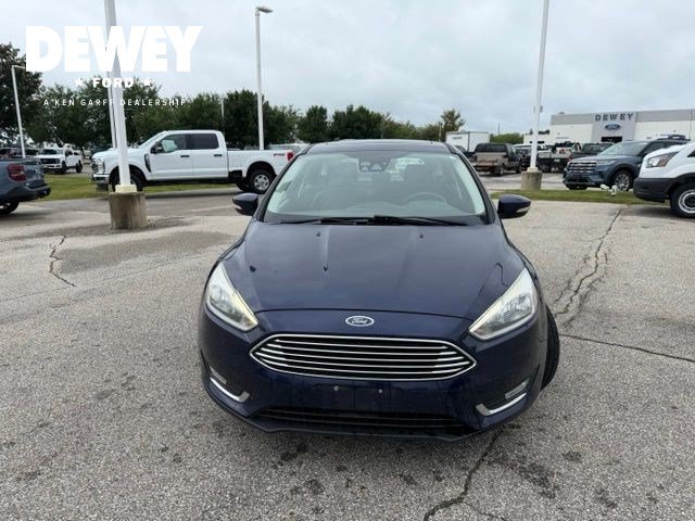 Used 2016 Ford Focus Titanium w/ Titanium Technology Package FWD image 3