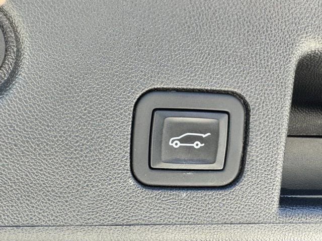 Used 2022 Chevrolet Equinox Premier FWD image 36