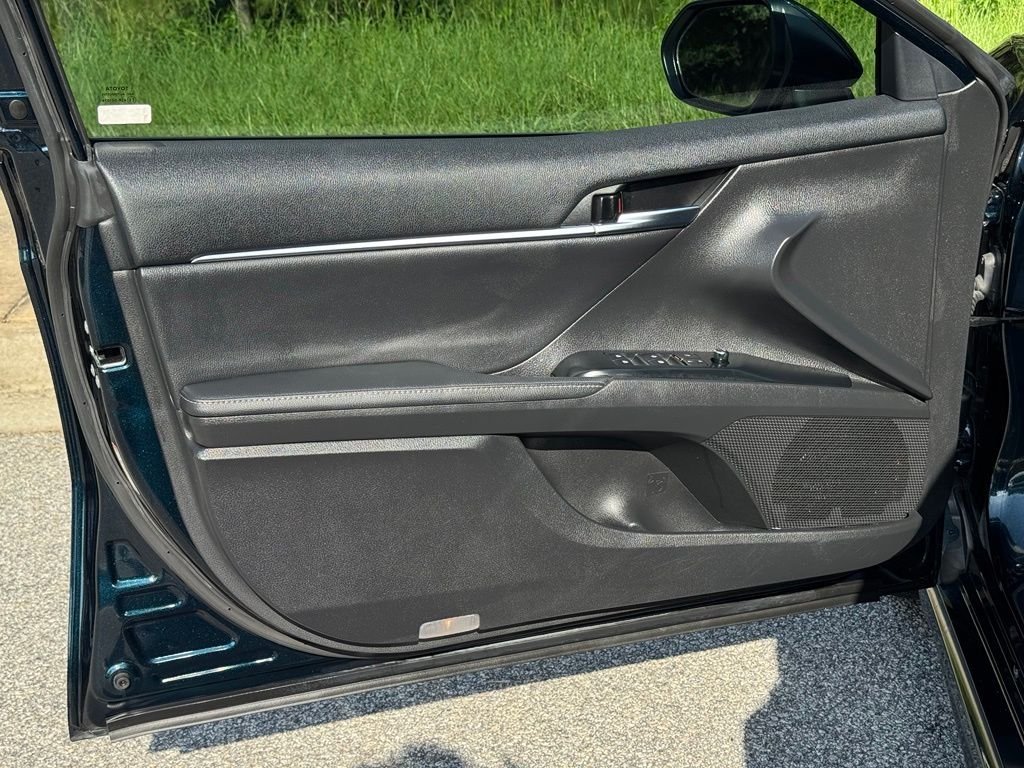 Used 2020 Toyota Camry XSE FWD image 28