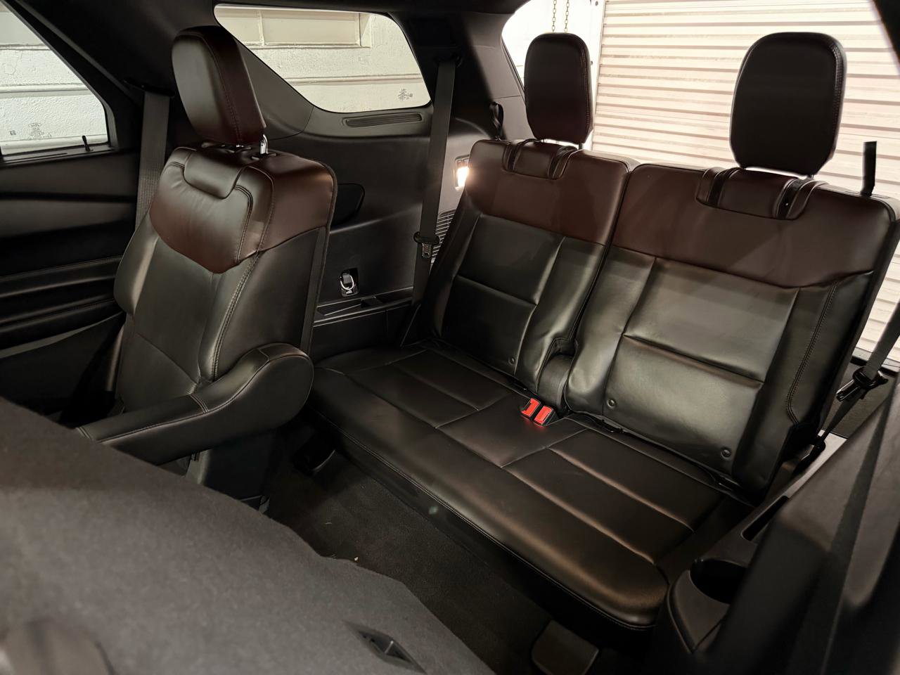 Used 2022 Ford Explorer Platinum w/ Equipment Group 601A AWD/4WD image 29