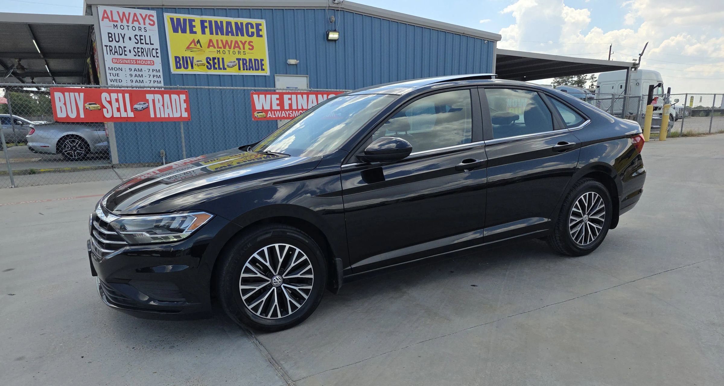 Used 2020 Volkswagen Jetta SE image 1
