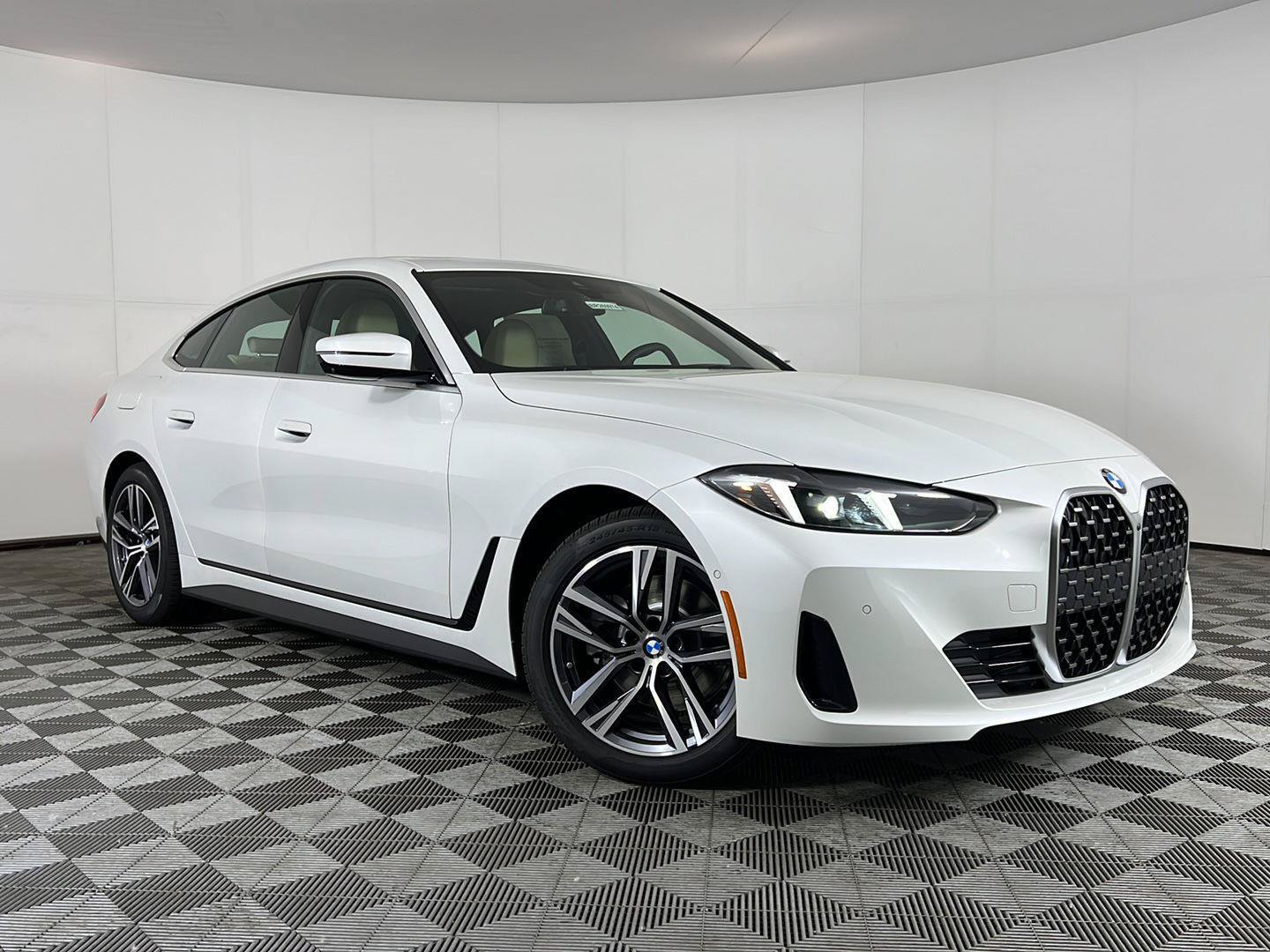 New 2026 BMW 430i xDrive w/ Premium Package AWD/4WD image 14