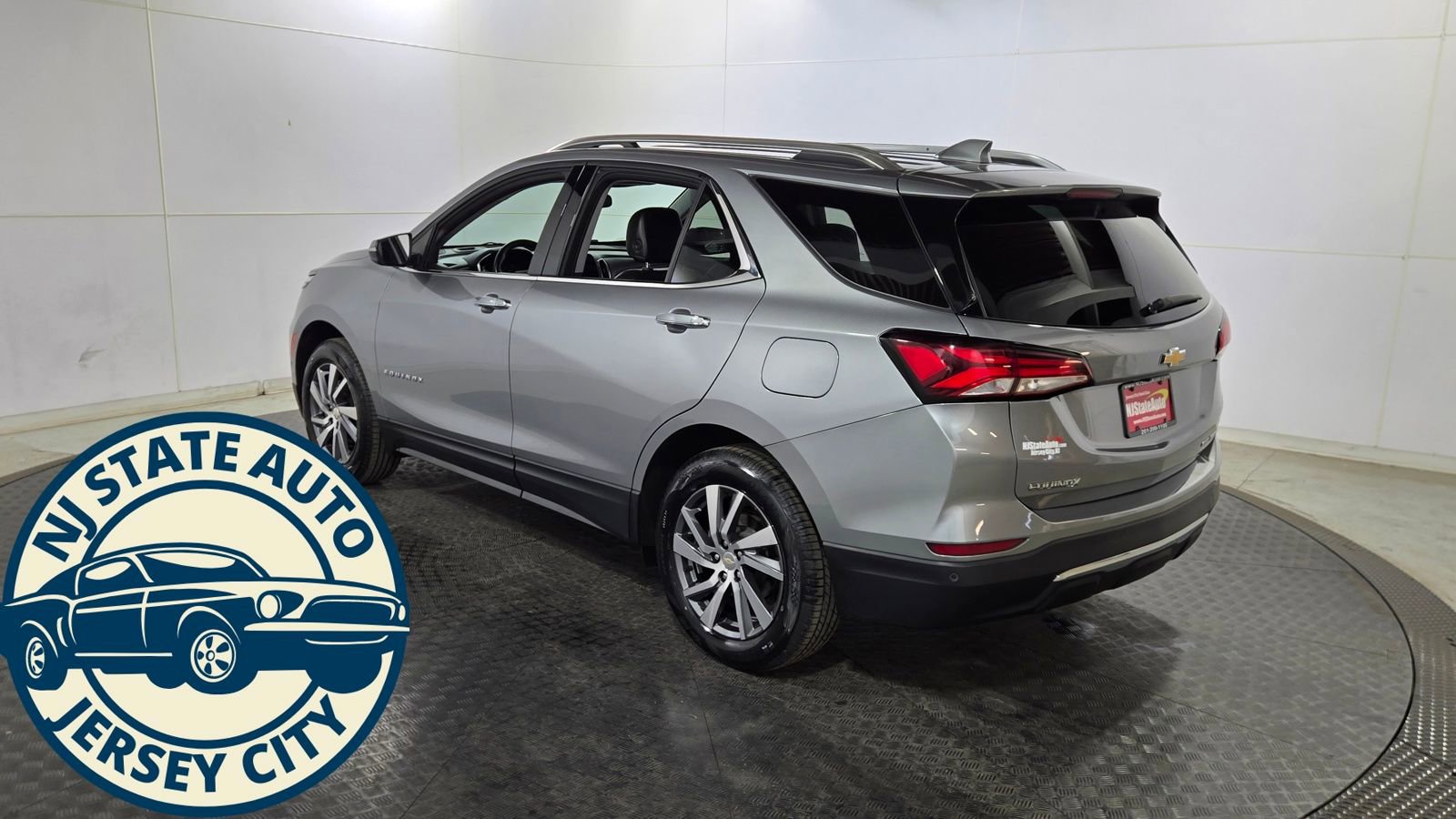 Used 2024 Chevrolet Equinox Premier AWD/4WD image 5