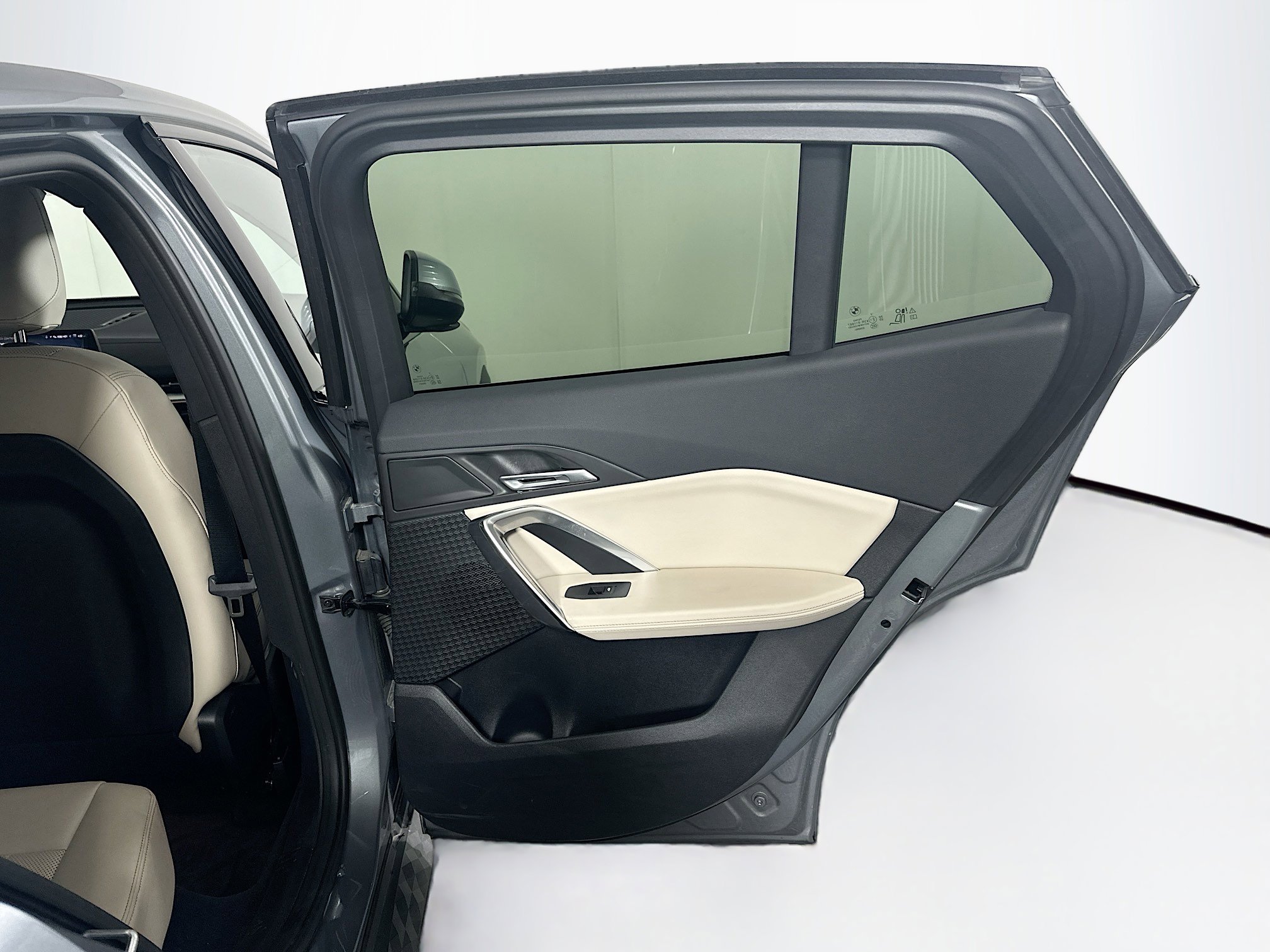 Used 2025 BMW X2 xDrive28i image 33