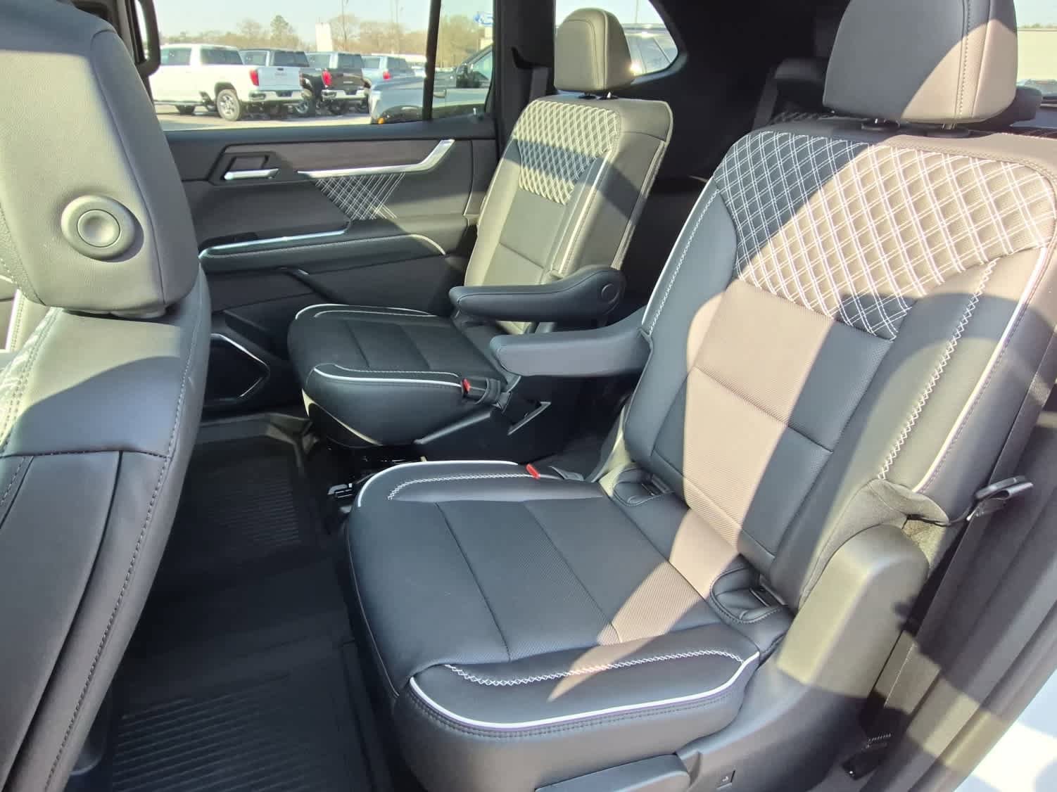 New 2026 GMC Acadia Denali w/ Super Cruise Package AWD/4WD image 8