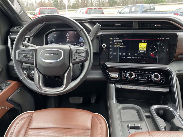 Used 2024 GMC Sierra 3500 Denali Ultimate image 14