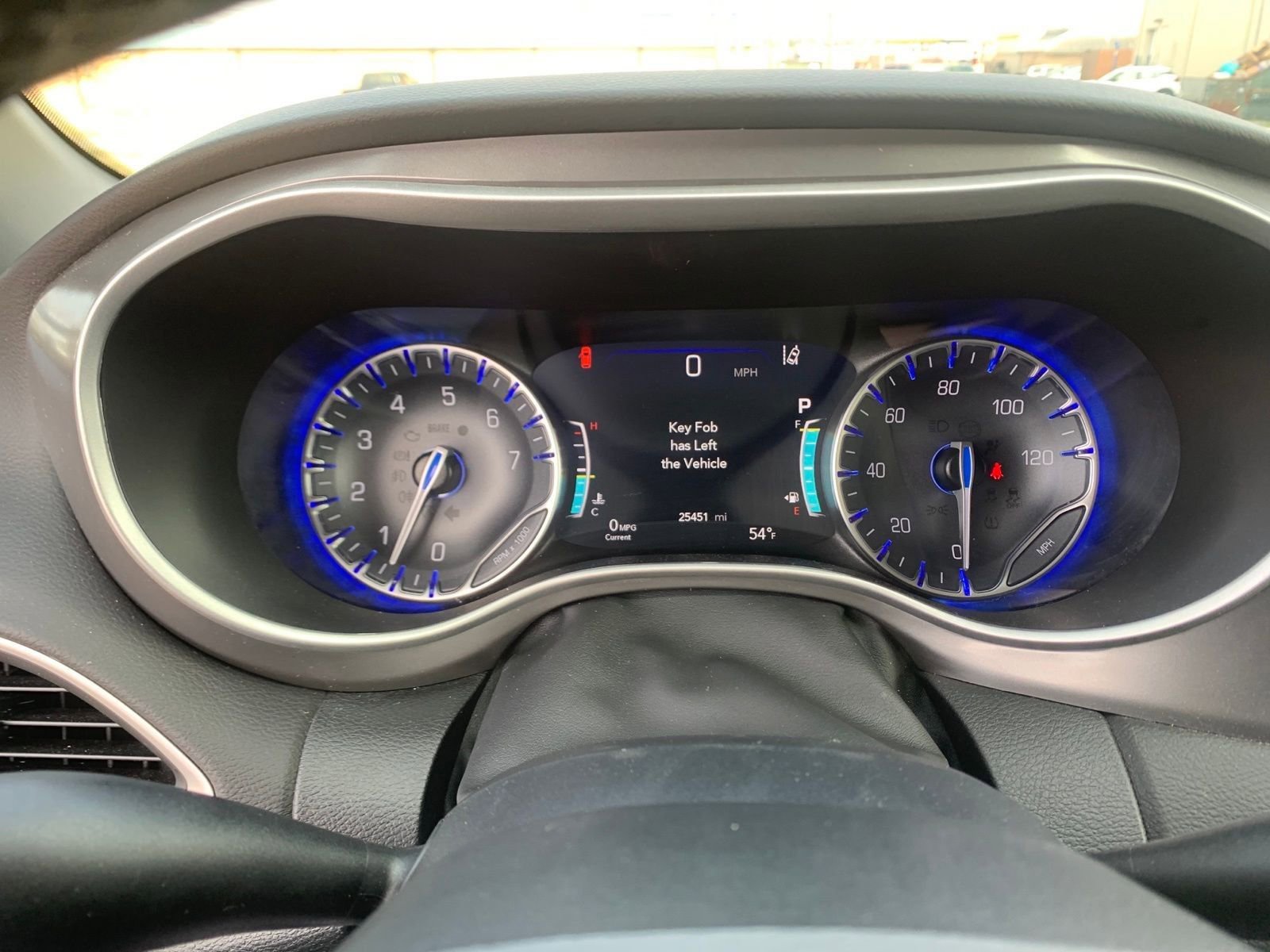 Used 2025 Chrysler Pacifica Select FWD image 18