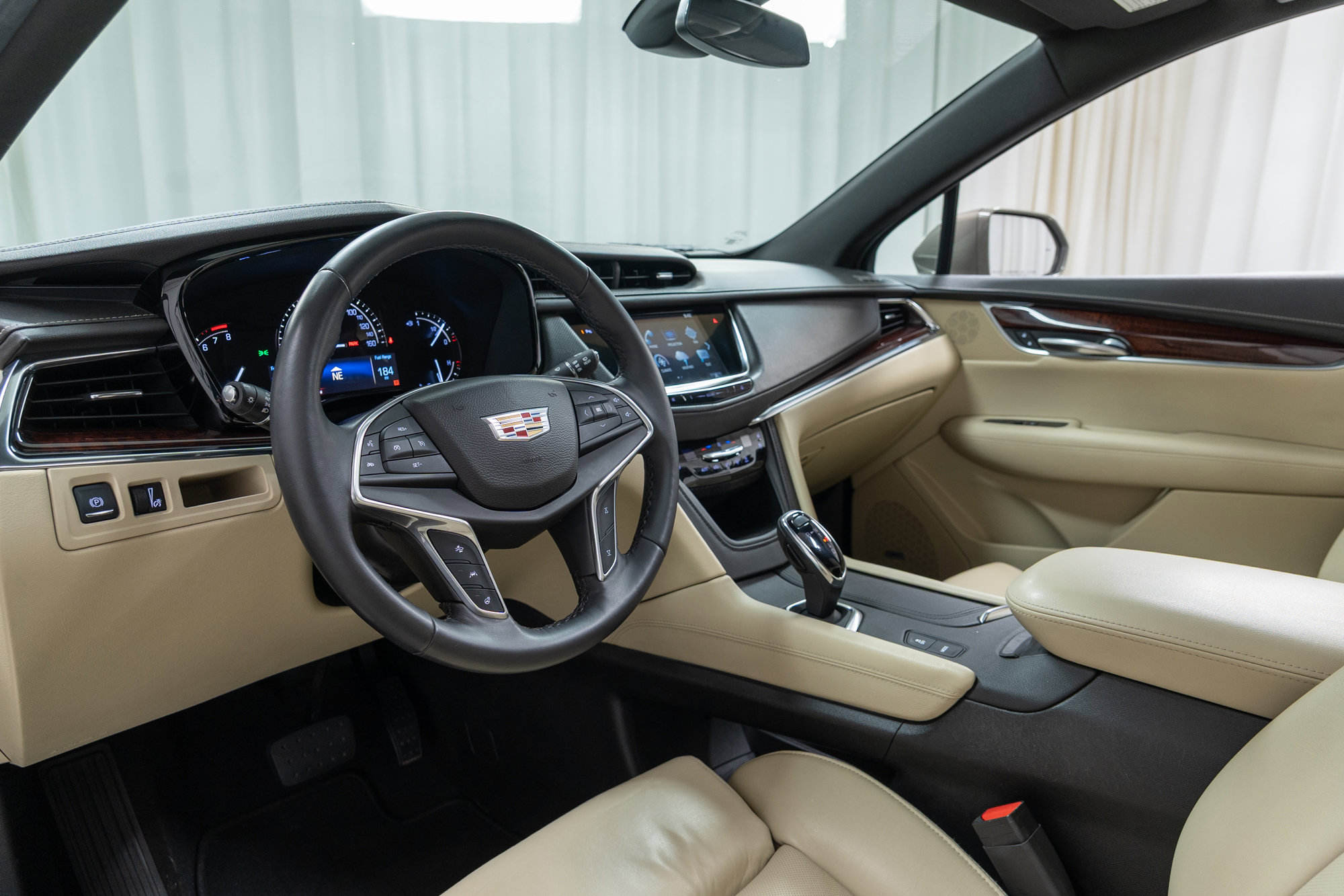 Used 2017 Cadillac XT5 Premium Luxury image 12