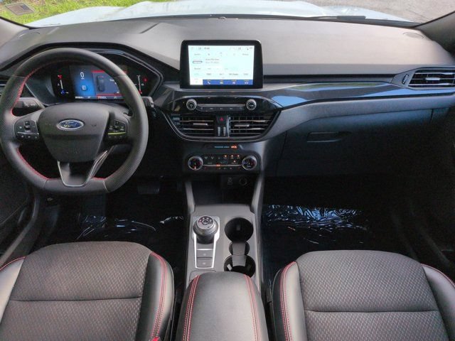Used 2025 Ford Escape ST-Line Select AWD/4WD image 14