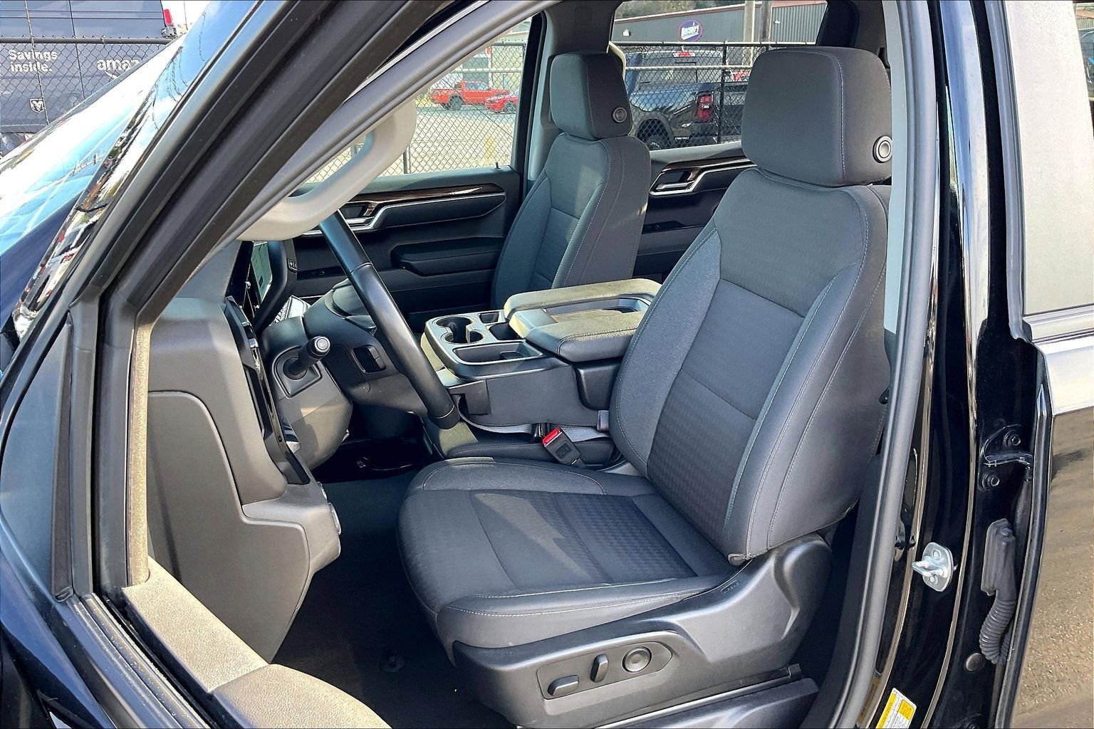 Used 2025 Chevrolet Silverado 1500 LT image 29