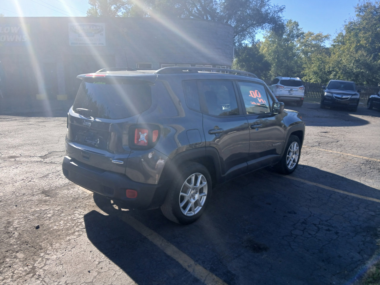 Used 2019 Jeep Renegade Latitude w/ Cold Weather Group image 6