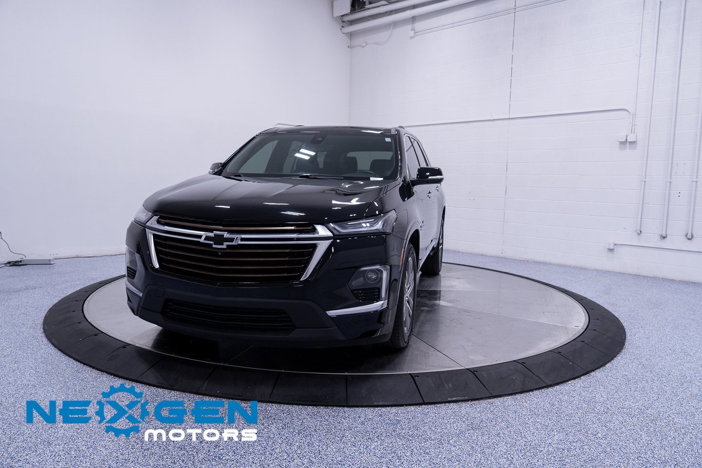 Used 2023 Chevrolet Traverse High Country image 33
