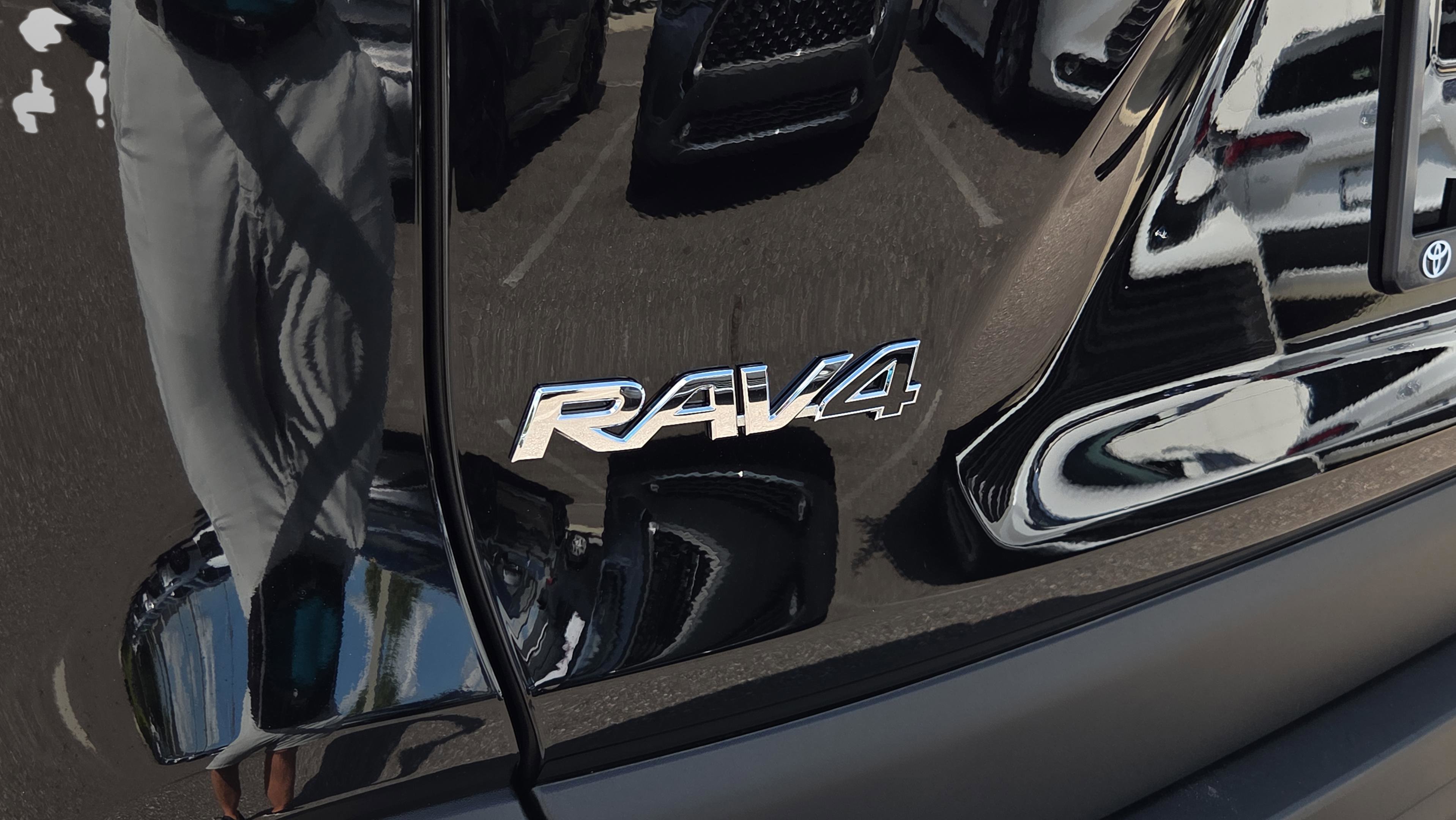 Certified 2025 Toyota RAV4 XLE Premium FWD image 33