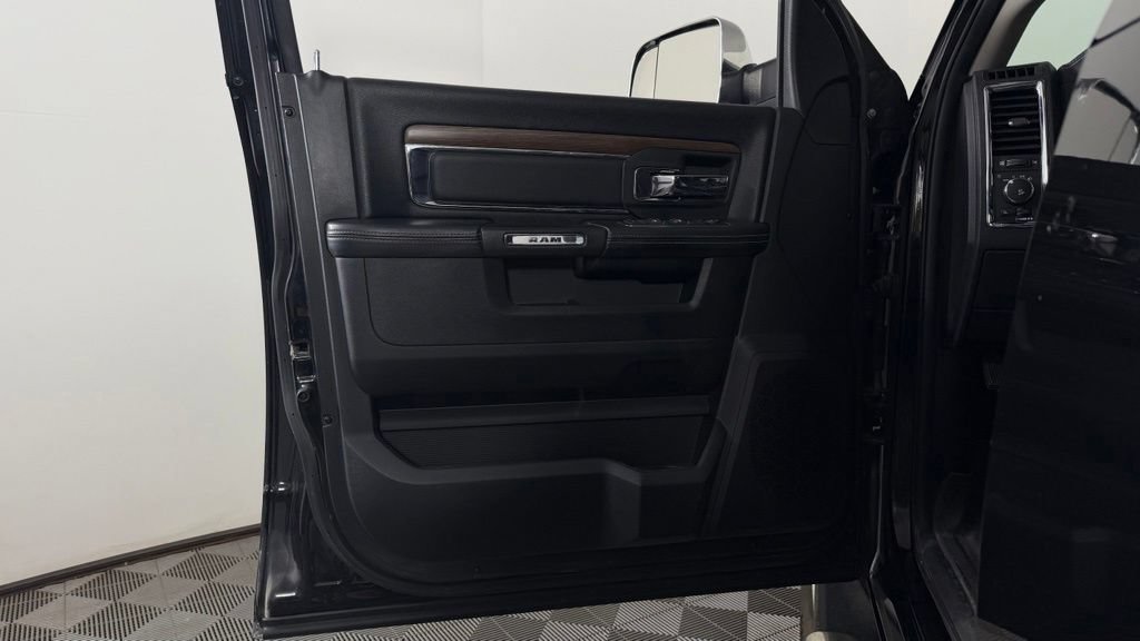 Used 2016 RAM 2500 Laramie w/ Convenience Group AWD/4WD image 12