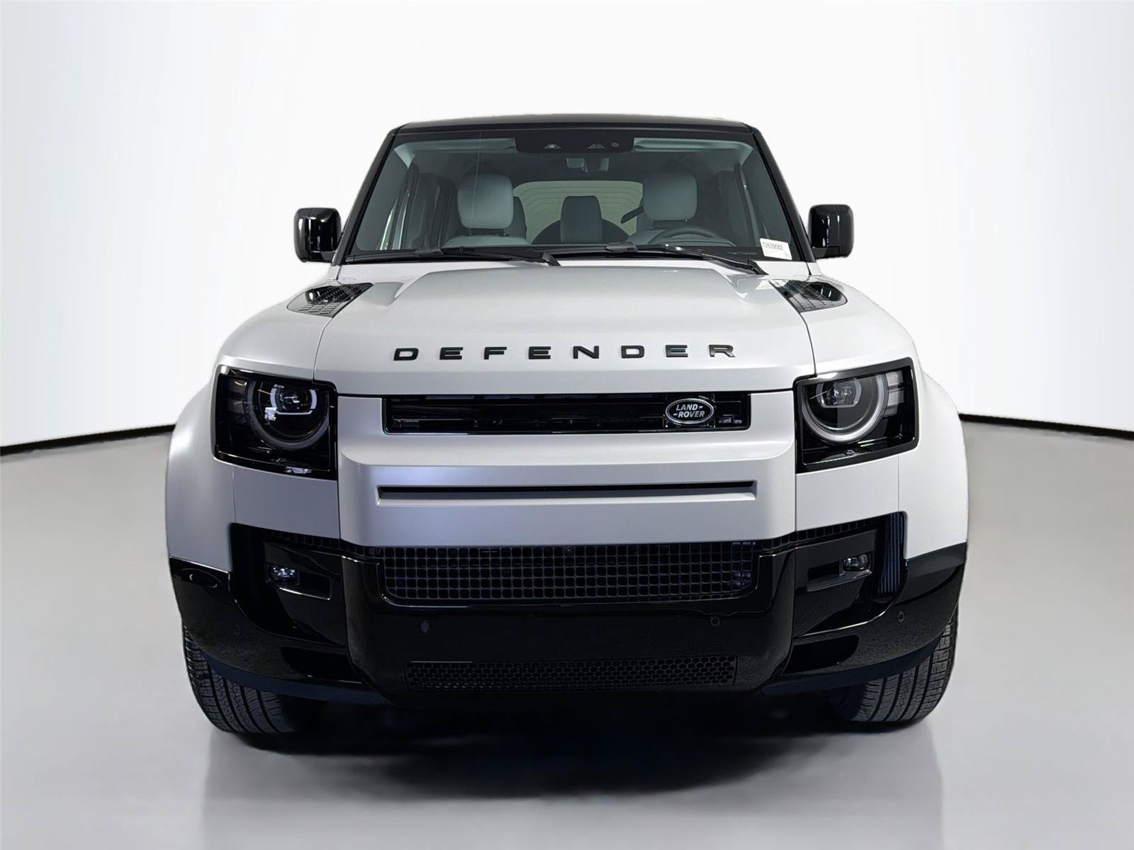 New 2026 Land Rover Defender 110 X-Dynamic SE AWD/4WD image 2