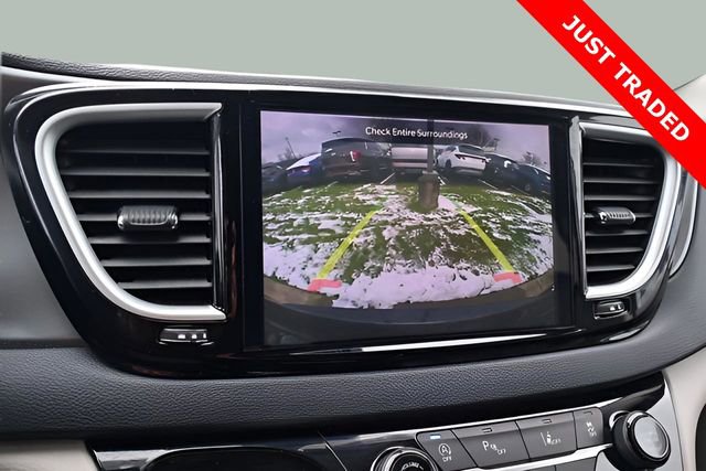 Used 2024 Chrysler Pacifica Touring-L image 33