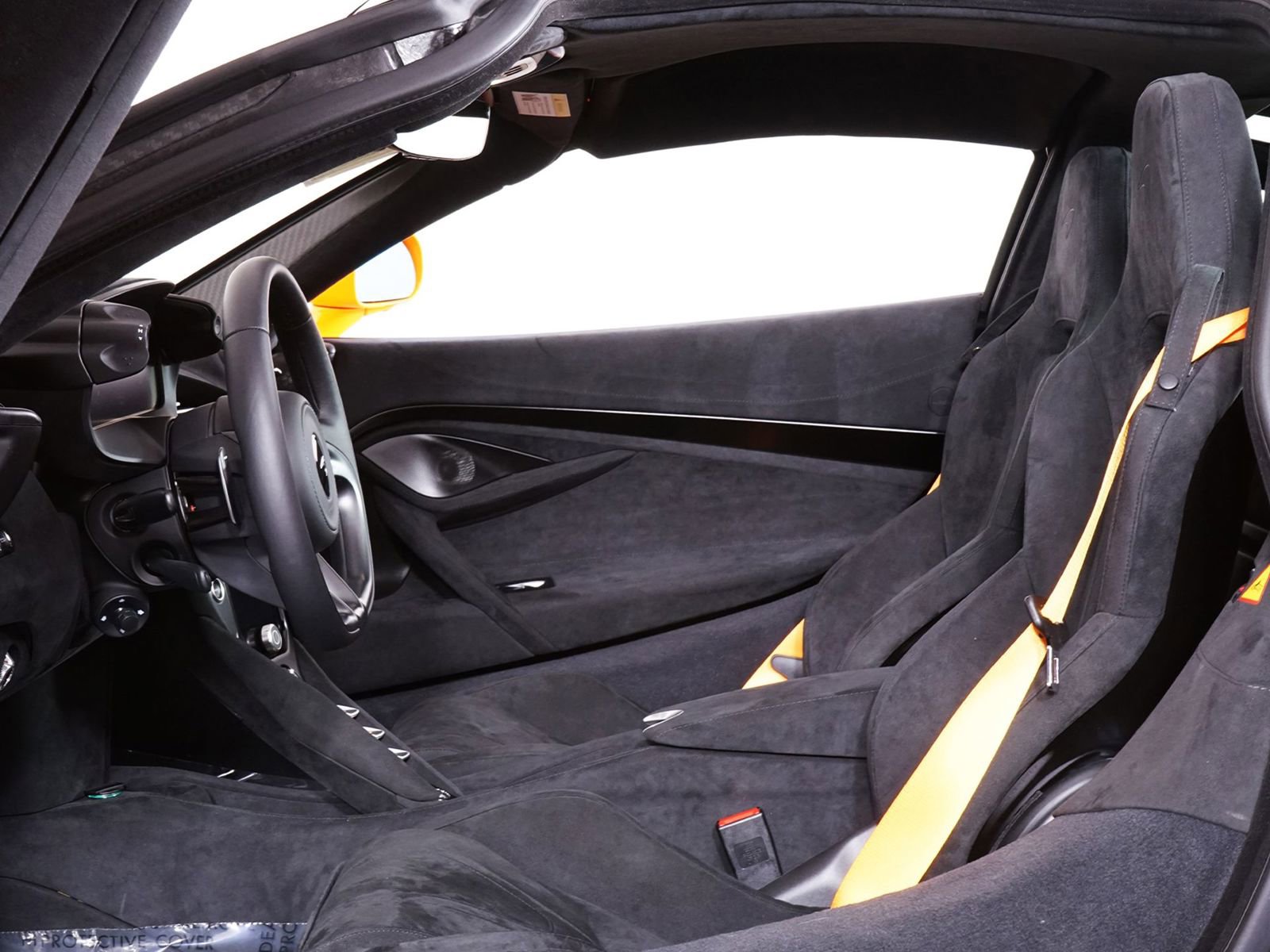 Used 2025 McLaren 750S image 4