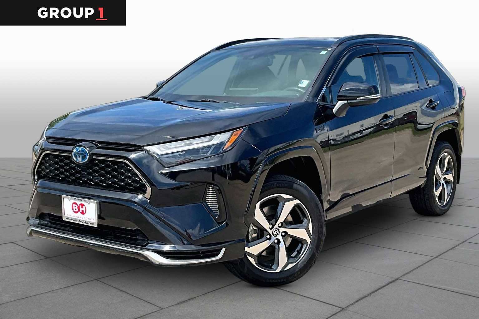 Used 2023 Toyota RAV4 SE w/ Weather & Moonroof Package
