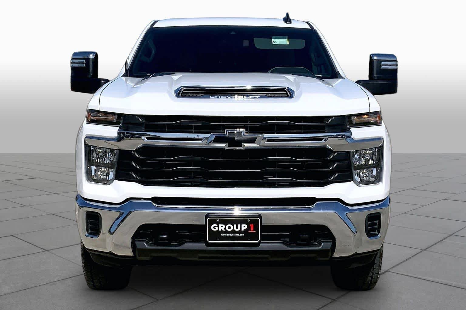 Used 2024 Chevrolet Silverado 2500 LT w/ LPO, Dark Essentials Package AWD/4WD image 4