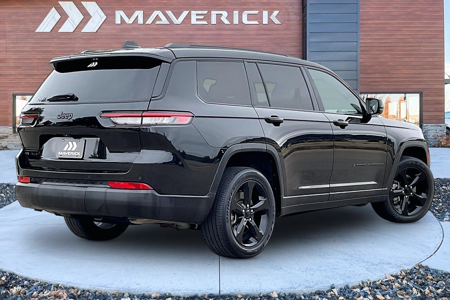 Used 2021 Jeep Grand Cherokee L Laredo AWD/4WD image 5