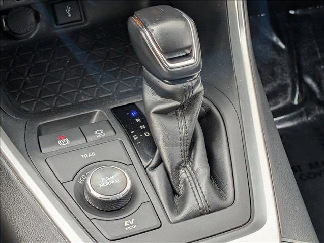 Used 2020 Toyota RAV4 XSE w/ XSE Grade Weather Package AWD/4WD image 12