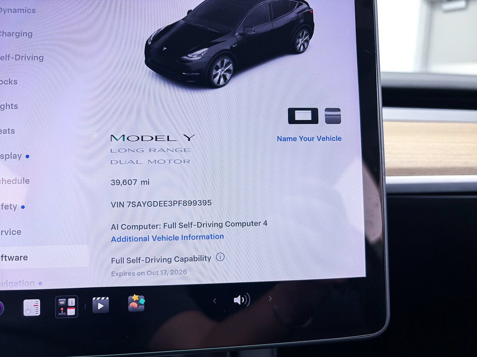 Used 2023 Tesla Model Y Long Range AWD/4WD image 31