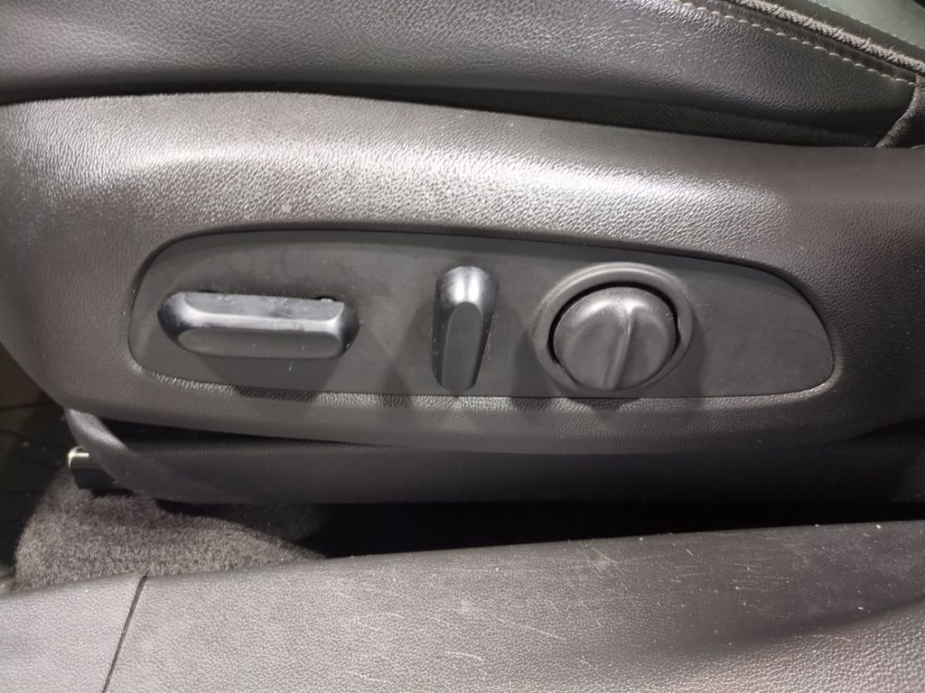 Used 2020 Buick Encore GX Preferred w/ Cold Weather Comfort Package image 21