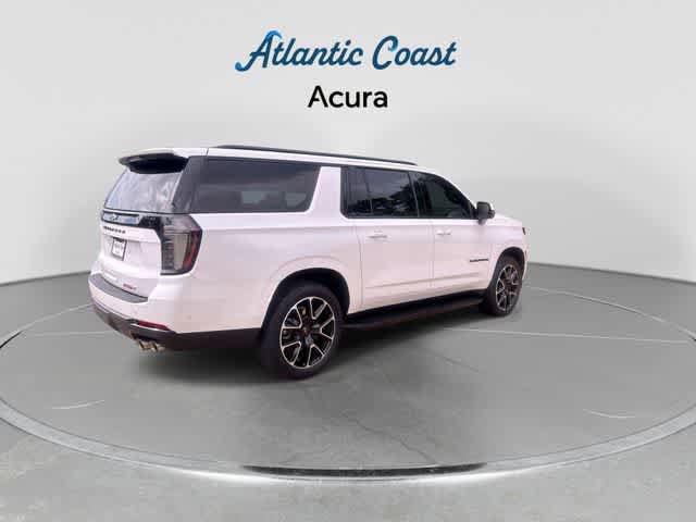 Used 2025 Chevrolet Suburban RST w/ RST Capability Package AWD/4WD image 8