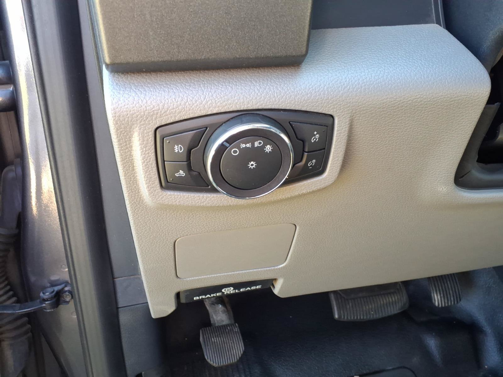 Used 2022 Ford F350 XL w/ Power Equipment Group AWD/4WD image 27