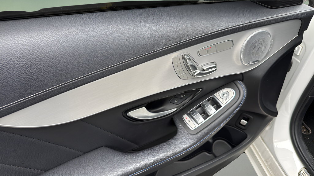 Used 2021 Mercedes-Benz C 300 4MATIC Sedan image 11