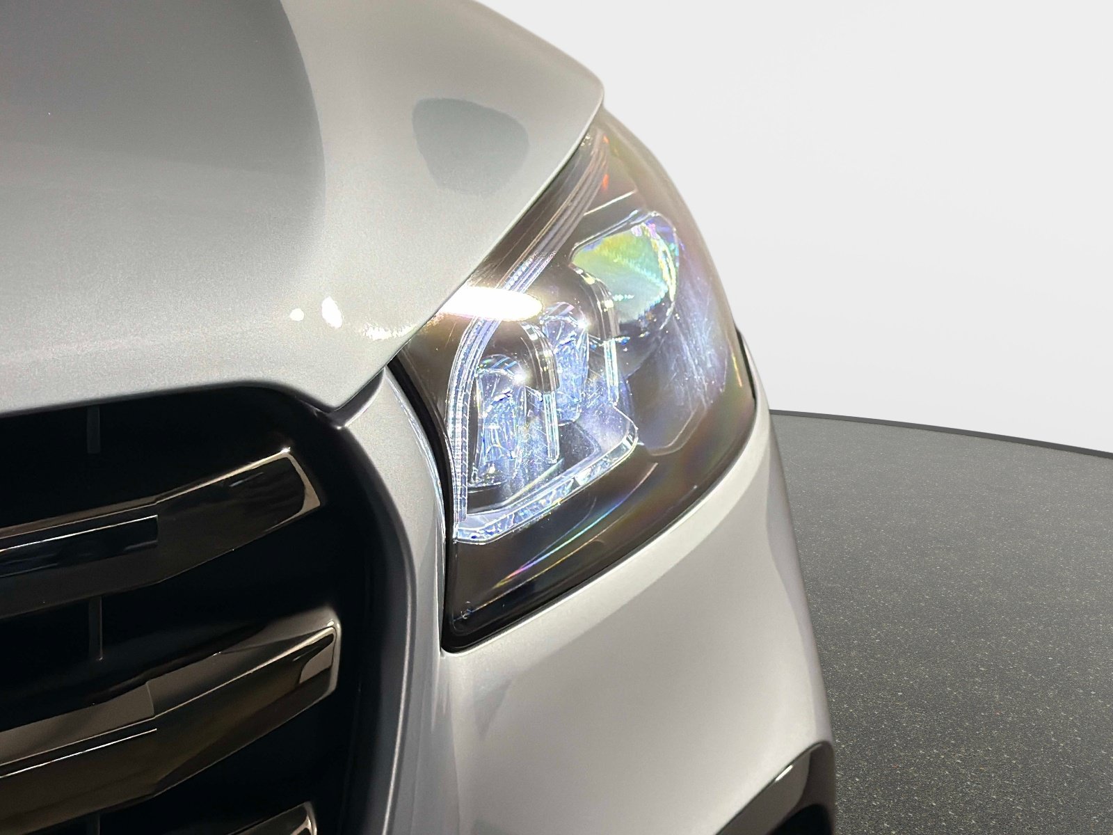 Used 2025 Mercedes-Benz GLS 580 4MATIC image 10