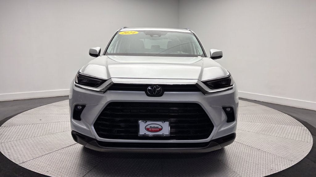 Used 2024 Toyota Grand Highlander AWD image 46